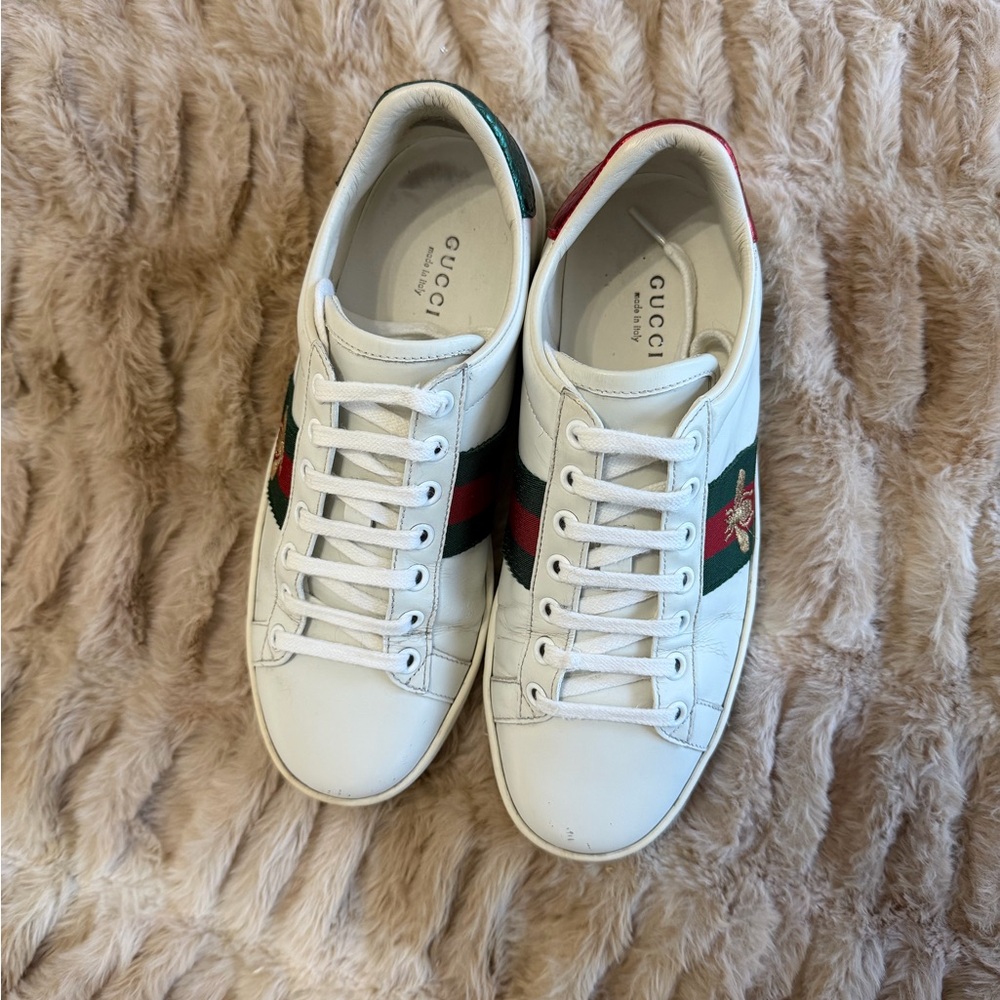Women's Gucci Ace sneaker with bee
Size 36 US 6 - Picture 6 of 12